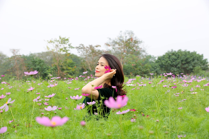 156076519_2408415622635141_1214297491651553839_o.jpg Ảnh: Nhan sắc tuổi 43 của bạn gái NSƯT Chí Trung - 9