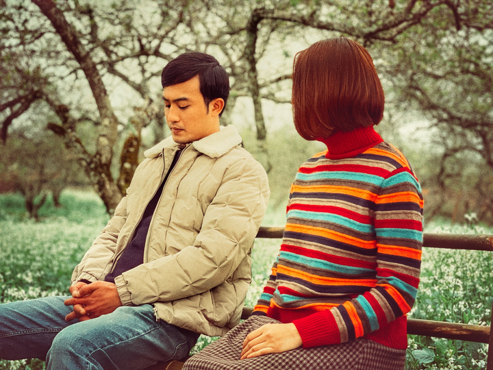 Loạt ảnh tiết lộ mối tình Châu và Phúc trong 'Hướng dương ngược nắng' - 4