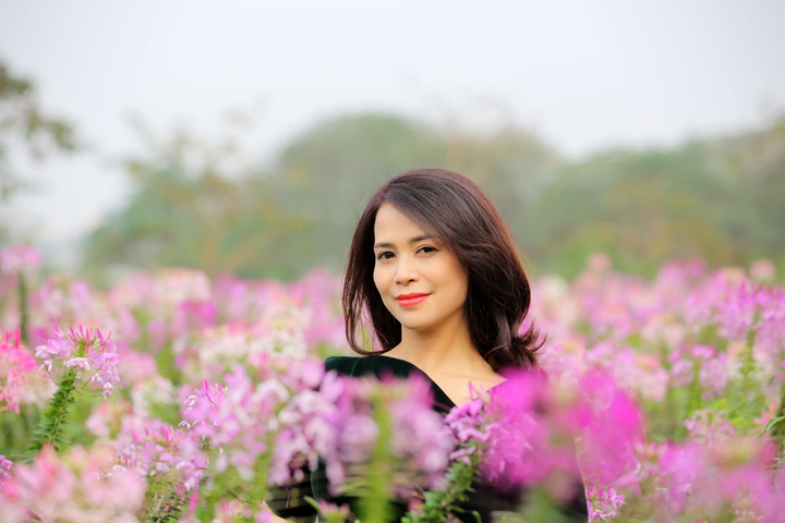 156897219_2408415649301805_7658551365071931160_o.jpg Ảnh: Nhan sắc tuổi 43 của bạn gái NSƯT Chí Trung - 8