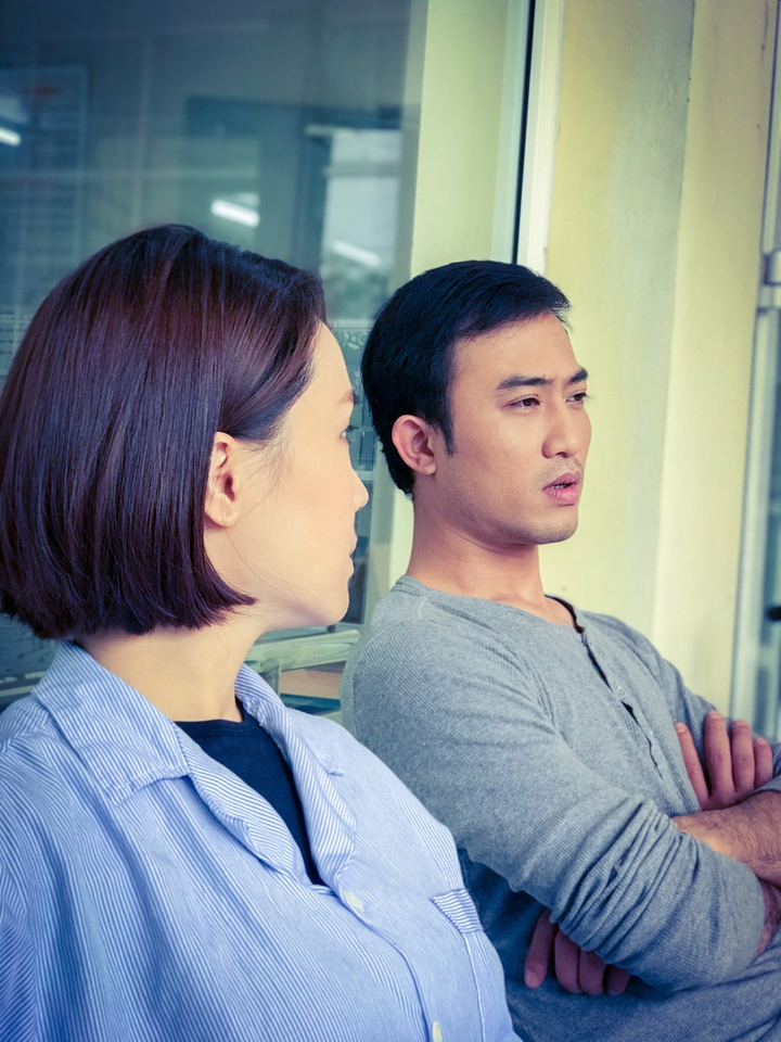 Loạt ảnh tiết lộ mối tình Châu và Phúc trong 'Hướng dương ngược nắng' - 2