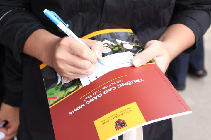 Nova College tuyển sinh 2000 chỉ tiêu trong năm học 2020-2021 - 2