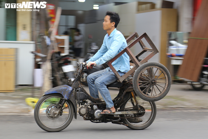 Ảnh: Xe 'thây ma' lộng hành ở Hà Nội đe doạ người dân, ngang nhiên qua mặt CSGT - 13