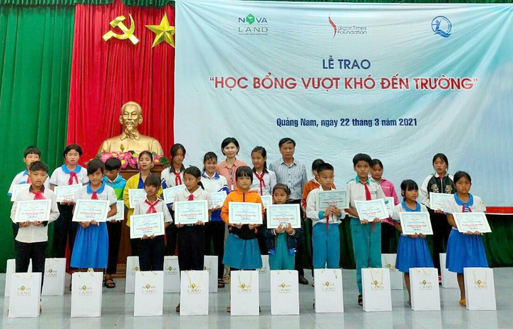 Novaland trao tặng 31 học bổng cho học viên, nghiên cứu sinh ĐHQG TP.HCM - 3