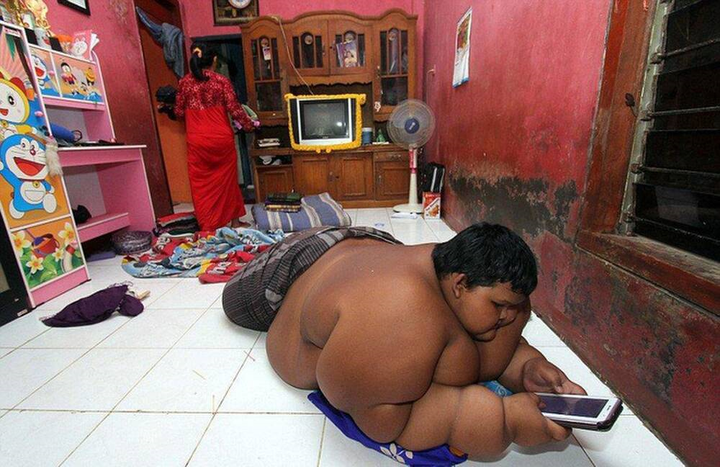 Cậu bé béo nhất thế giới gây 'bão mạng' 4 năm trước giờ ra sao? - 5