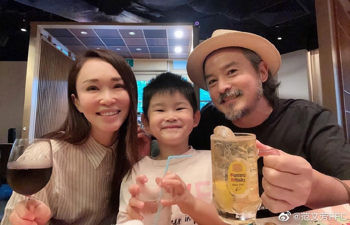 Phạm Văn Phương lý minh thuận ảnh 11 Nhan sắc 'Tiểu Long Nữ' Phạm Văn Phương ở tuổi 50 - 11