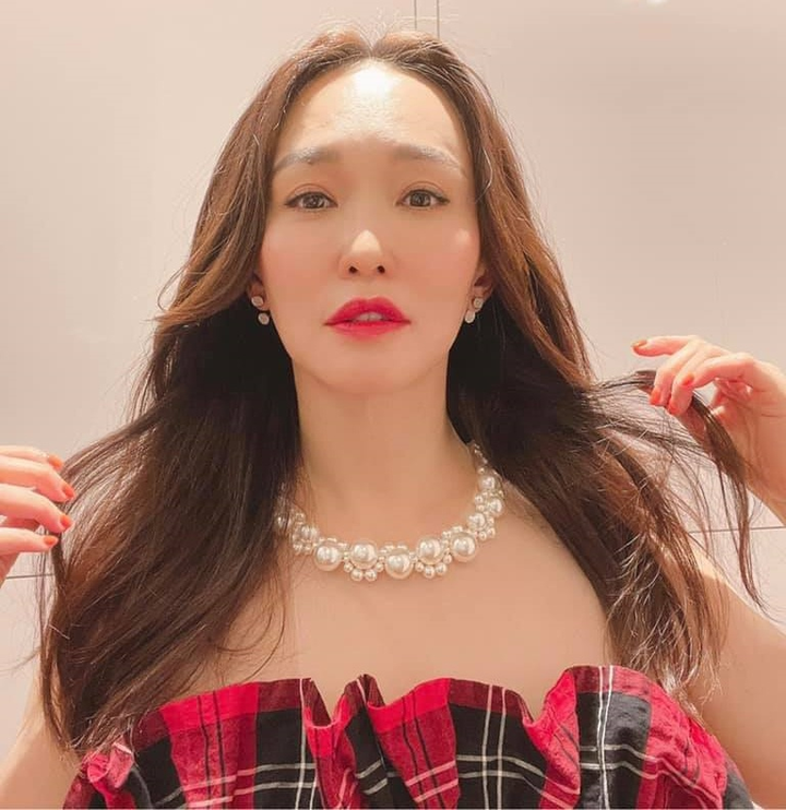 Phạm Văn Phương lý minh thuận ảnh 8 Nhan sắc 'Tiểu Long Nữ' Phạm Văn Phương ở tuổi 50 - 8