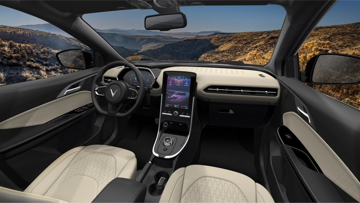 Người tiêu dùng nói gì về ôtô điện đầu tiên VF e34 của VinFast? - 2