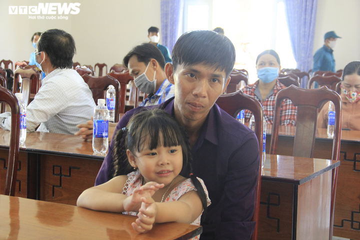 Bí thư đoàn bị kết án 3 năm tù oan: 'Tòa kính mong anh Lý nhận lời xin lỗi này' - 2