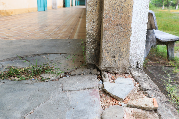 Ngôi trường 25 phòng học nhưng chỉ 46 học sinh - 6