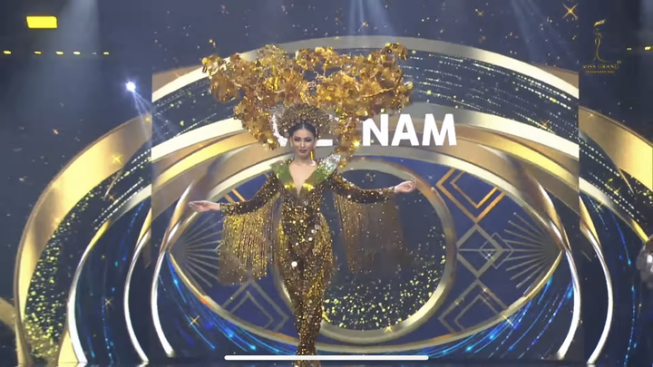 Á hậu Ngọc Thảo diện trang phục nặng 30 kg thi Miss Grand International 2020 - 4