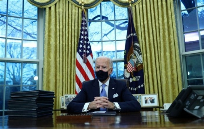 Tổng thống Biden liên tục bị kiện - 1