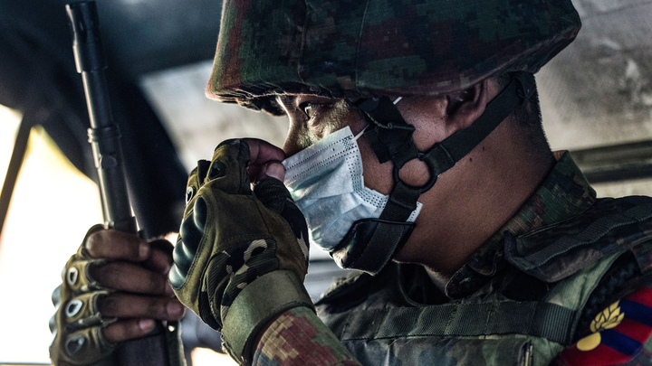 Quân đội Myanmar dự kiến duyệt binh, cảnh báo người biểu tình có thể bị bắn - 1