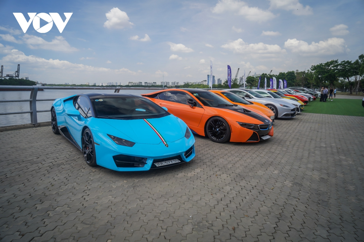 Cận cảnh dàn siêu xe quy tụ tại TP. HCM trước thềm Vietrally - 18