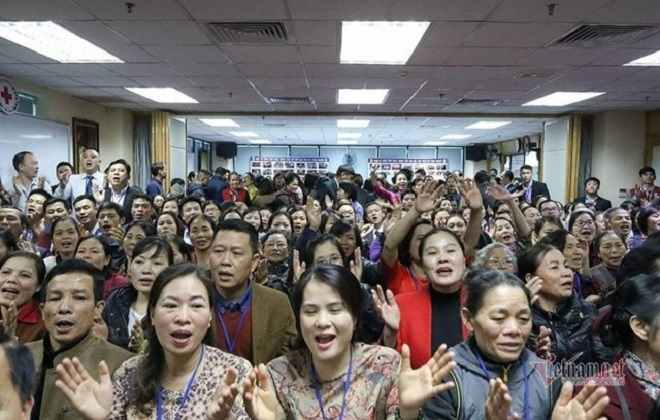 Nghìn người tháo chạy khỏi Câu lạc bộ Tình người - 3