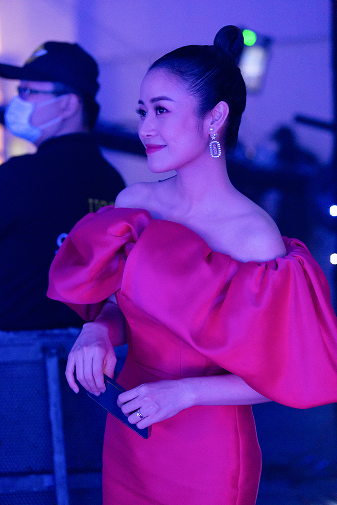 Phí Linh lần đầu hội ngộ Trấn Thành trên sân khấu lớn - 2