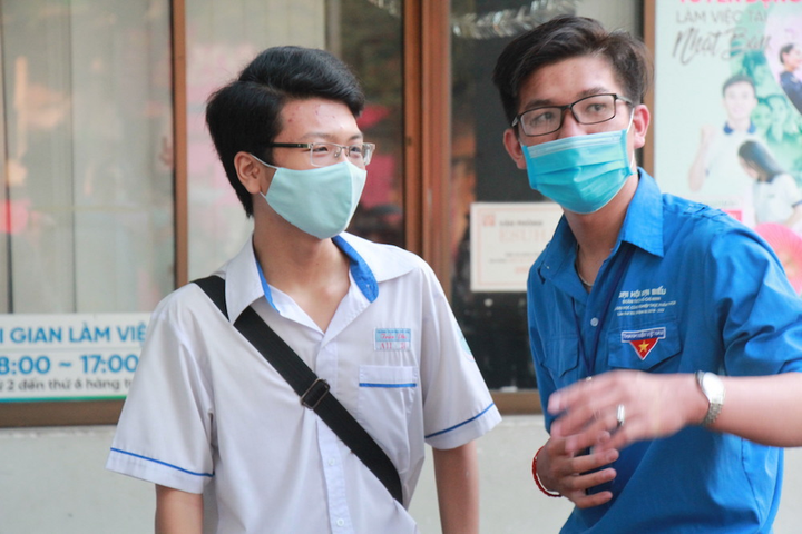 Ảnh: 70.000 thí sinh đầu tiên dự thi để xét tuyển đại học 2021 - 11