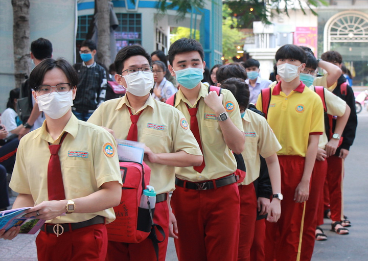 Ảnh: 70.000 thí sinh đầu tiên dự thi để xét tuyển đại học 2021 - 6
