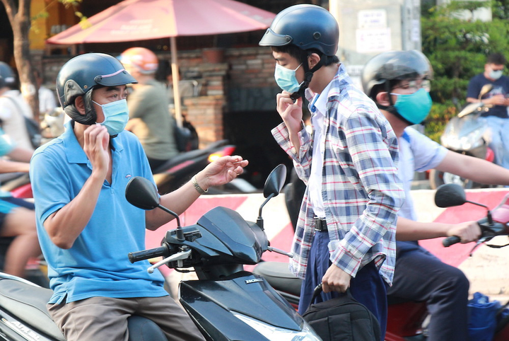 Ảnh: 70.000 thí sinh đầu tiên dự thi để xét tuyển đại học 2021 - 7