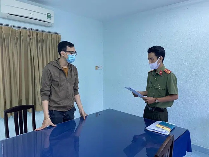 Tiếp viên Vietnam Airlines làm lây COVID-19 gây thiệt hại 4,4 tỷ đồng - 1