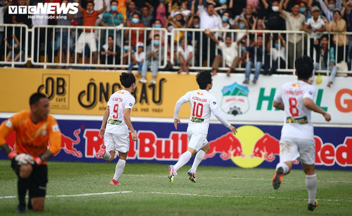 Trực tiếp HAGL 3-0 CLB TP.HCM: HAGL thăng hoa - 1