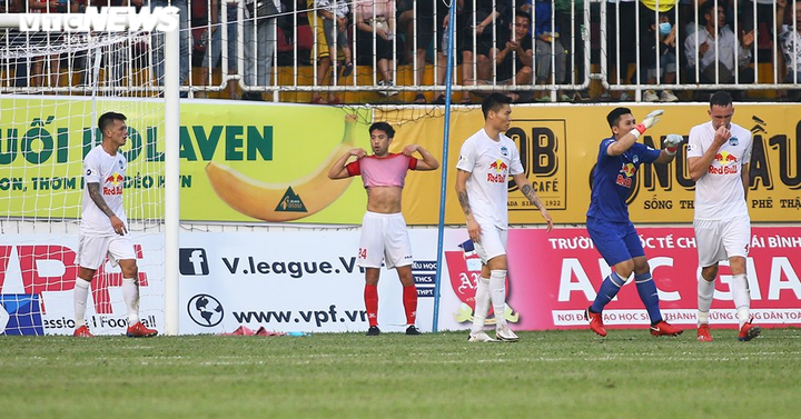 Trực tiếp HAGL 3-0 CLB TP.HCM: HAGL thăng hoa - 4