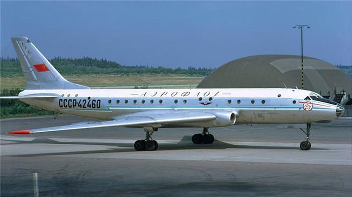 Máy bay Tu-104 - cơn ác mộng của hàng không Liên Xô - 2