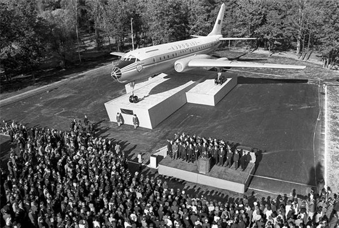 Máy bay Tu-104 - cơn ác mộng của hàng không Liên Xô - 5