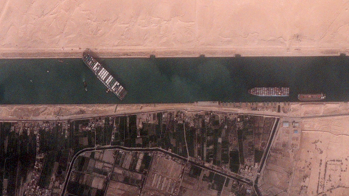 Toàn cảnh vụ 'tắc đường' tốn kém nhất lịch sử ở kênh đào Suez - 8