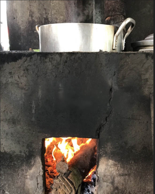 Quán bánh canh 'lò rèn' hơn 30 năm ở An Giang, đã đến thì phải thử 1 lần - 3