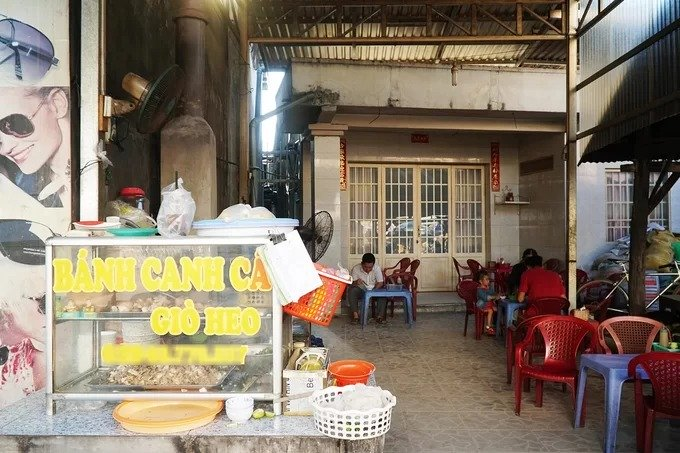 Quán bánh canh 'lò rèn' hơn 30 năm ở An Giang, đã đến thì phải thử 1 lần - 10