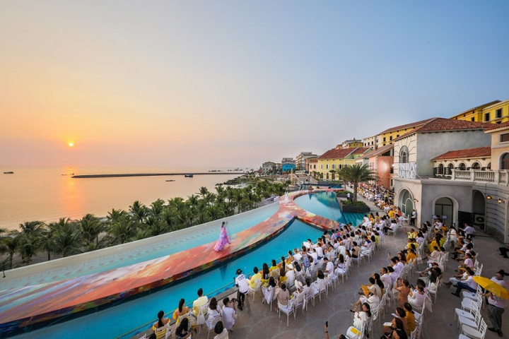 Đẹp hút hồn bức tranh Nam Phú Quốc trong show thời trang Fashion Voyage #3 - 5