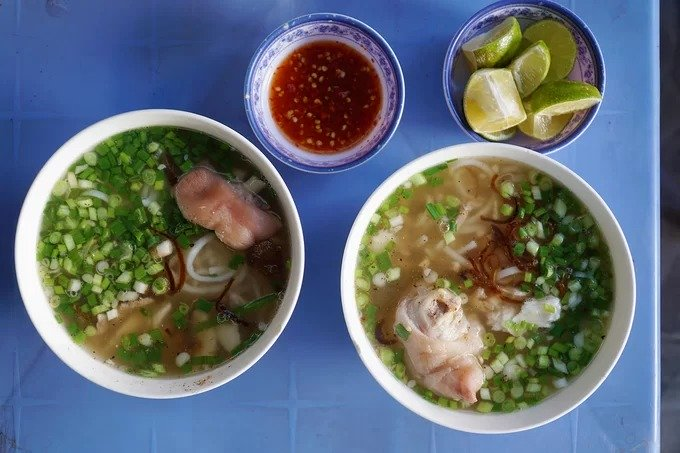 Quán bánh canh 'lò rèn' hơn 30 năm ở An Giang, đã đến thì phải thử 1 lần - 7