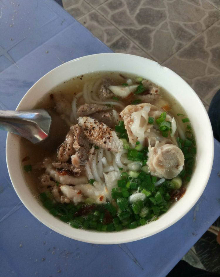 Quán bánh canh 'lò rèn' hơn 30 năm ở An Giang, đã đến thì phải thử 1 lần - 8
