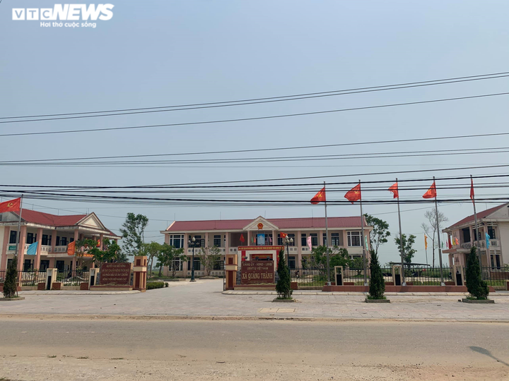 Buộc thôi việc Phó Chủ tịch xã ở Thừa Thiên - Huế dùng bằng giả - 1