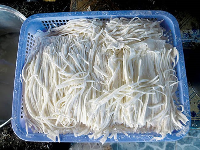 Quán bánh canh 'lò rèn' hơn 30 năm ở An Giang, đã đến thì phải thử 1 lần - 5