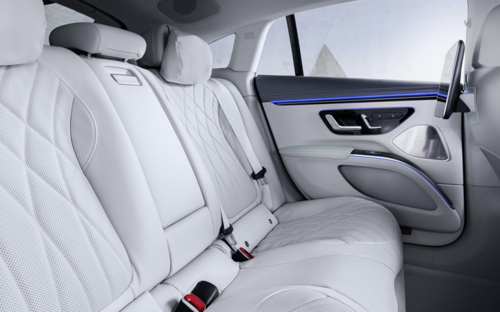 Mercedes-Benz EQS sở hữu màn hình cực lớn - 3