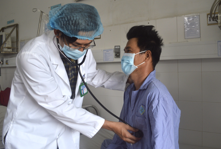 Phẫu thuật miễn phí, cứu sống bệnh nhân nhồi máu cơ tim cấp - 1