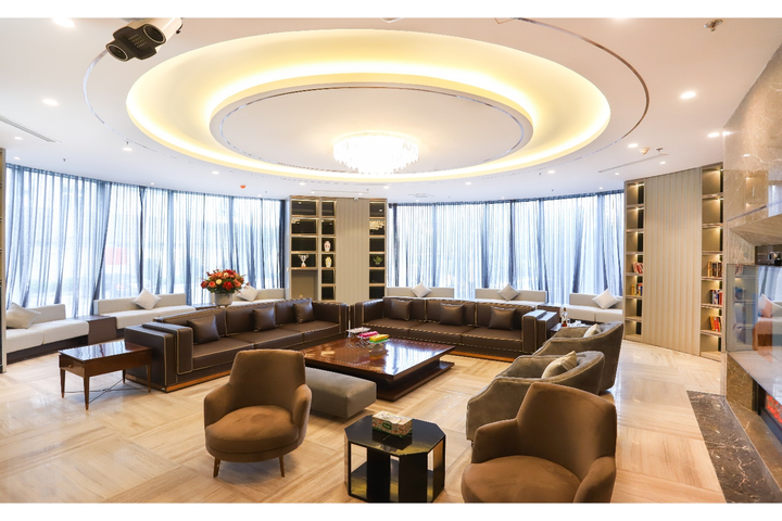 Cen Land và vị thế của 'vua bán hàng' - 1