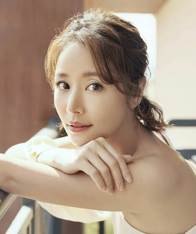 Khán giả 'nổi da gà' xem các nữ minh tinh tuổi 40, 50 đóng vai thiếu nữ - 6