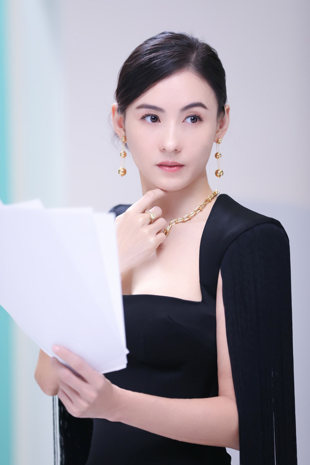 Ảnh tuyệt sắc của Trương Bá Chi năm 12 tuổi gây 'bão mạng' - 6