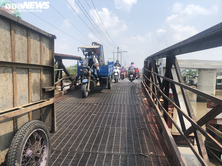 Ảnh: Cận cảnh cây cầu 'đắp chiếu' hơn 20 năm ở TP.HCM - 9