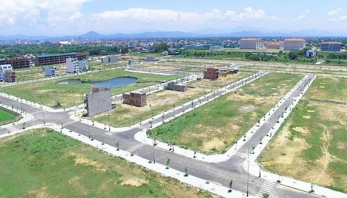 'Sốt đất’ khắp nơi: Bẫy thoát hàng của đội lái? - 1