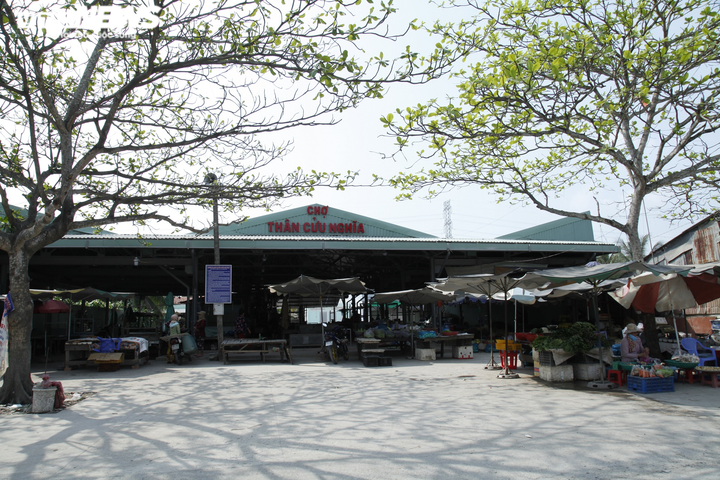 Mẹ kẻ đánh, cướp súng của cảnh sát hình sự Tiền Giang: Ở nhà nó ngoan lắm - 2