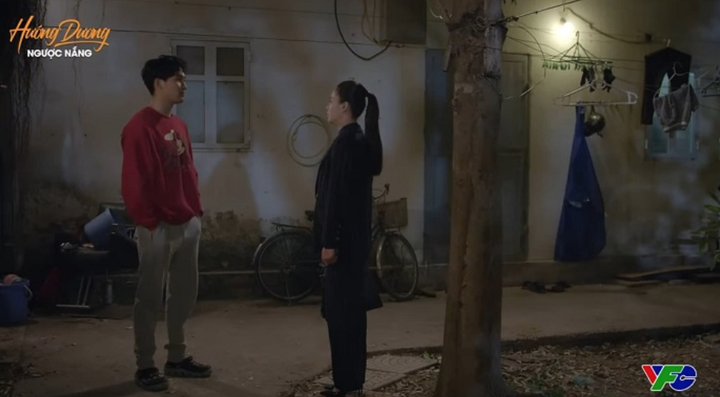 'Hướng dương ngược nắng' tập 48: Châu và Phúc trở về thành phố - 2