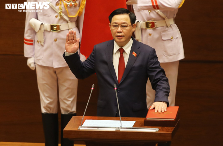 Ảnh: Ông Vương Đình Huệ tuyên thệ nhậm chức Chủ tịch Quốc hội - 3