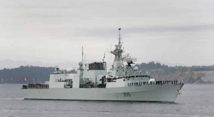 Tàu chiến Canada tiến sát Trường Sa - 1