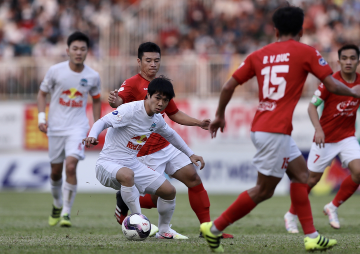 Chuyên gia Phan Anh Tú: 'Kiatisak giúp HAGL tiến bộ nhanh hơn tưởng tượng' - 3
