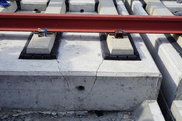 TPHCM: Lại thêm 4 gối cao su dầm cầu metro số 1 bị lệch khỏi vị trí - 1