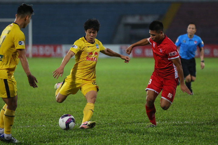 Trực tiếp SHB Đà Nẵng 0-2 HAGL: Công Phượng nhân đôi cách biệt - 5