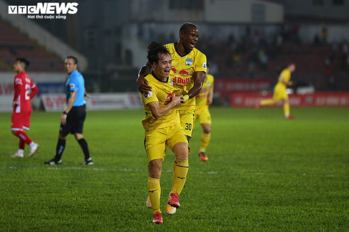 Trực tiếp CLB Hải Phòng 0-2 HAGL: Thầy trò Kiatisak bay cao - 3